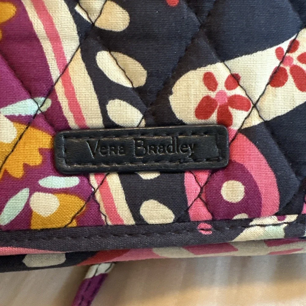 Vera Mont it functions